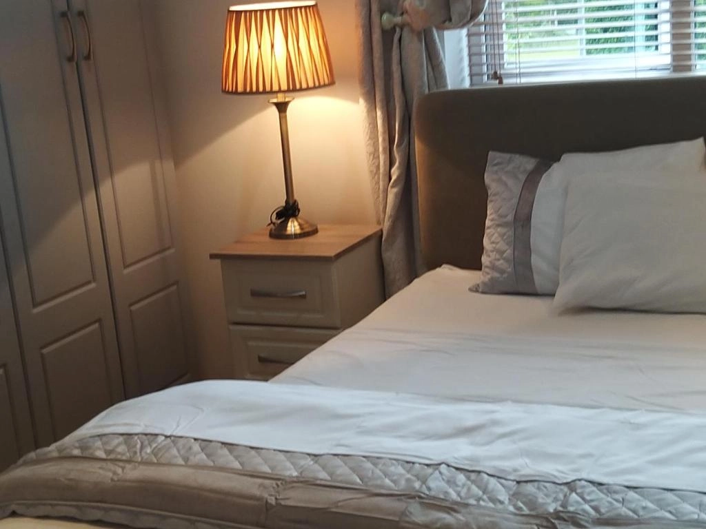 Westhouse Café guest room 1